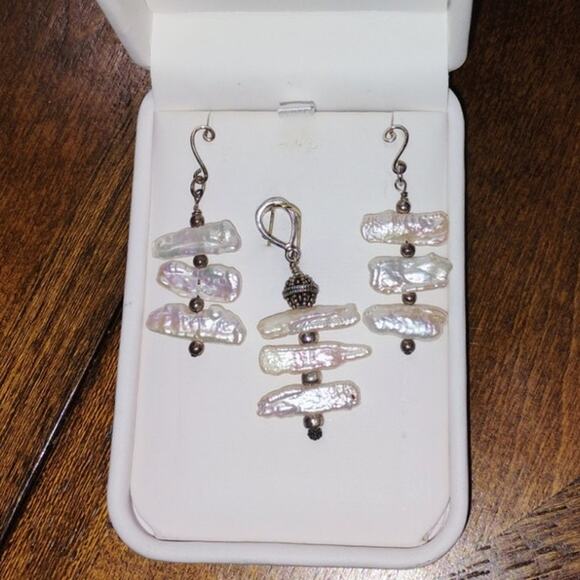 Vintage Baroque Pearl Drop Pendant Earring Set - Picture 4 of 5